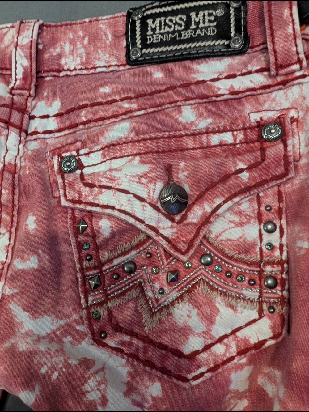 Miss Me Reddish/Pink And White Tie-Dye Denim Jeans with Studded Pocket